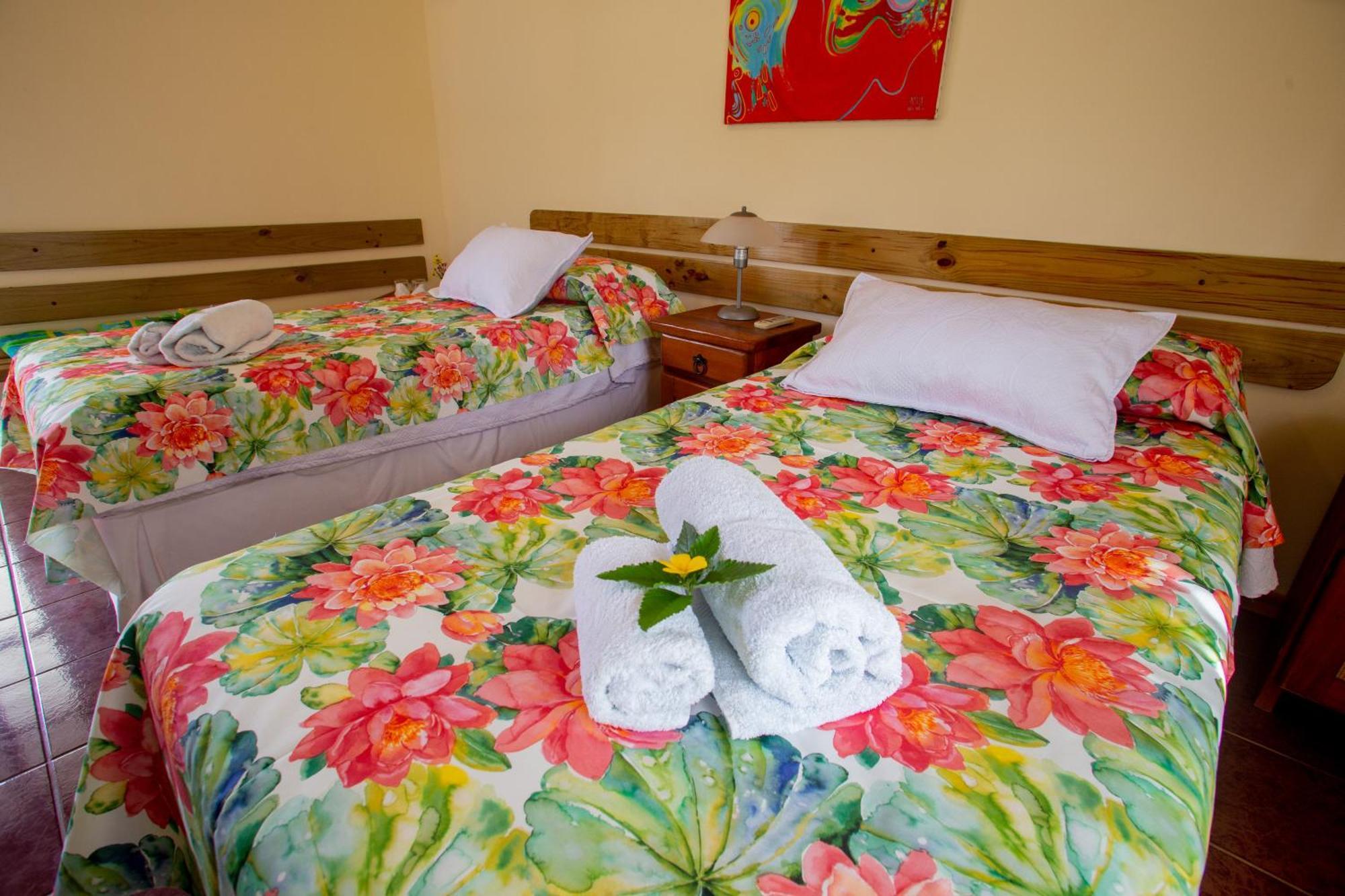 Hostal Uruhao Hanga Roa Exteriér fotografie